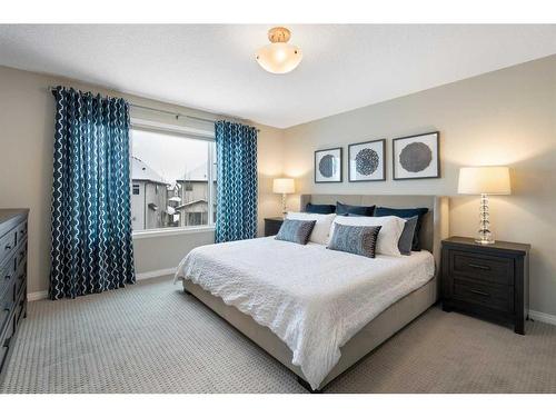 126 Cranarch Close, Calgary, AB - Indoor Photo Showing Bedroom