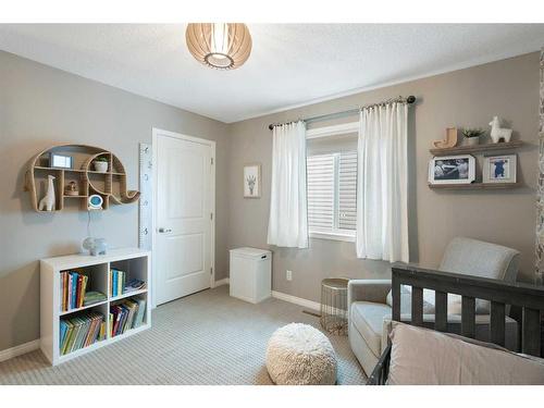 126 Cranarch Close, Calgary, AB - Indoor Photo Showing Bedroom