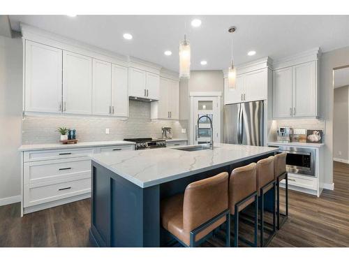 126 Cranarch Close, Calgary, AB - Indoor Photo Showing Kitchen With Upgraded Kitchen