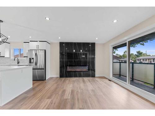 171 Maple Court Crescent Se, Calgary, AB - Indoor Photo Showing Kitchen