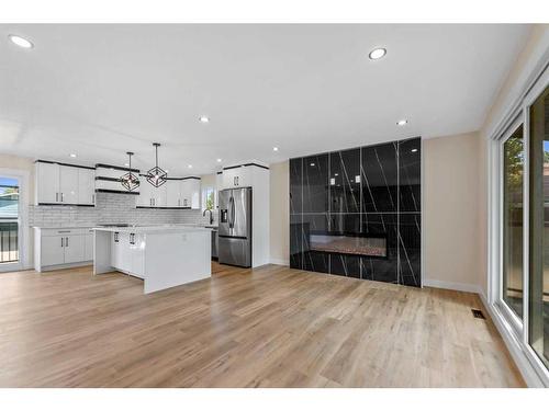 171 Maple Court Crescent Se, Calgary, AB - Indoor Photo Showing Kitchen