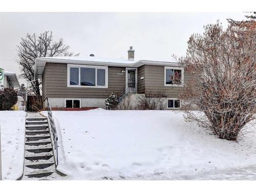 2435 23 Street Nw, Calgary, AB - Outdoor With Facade