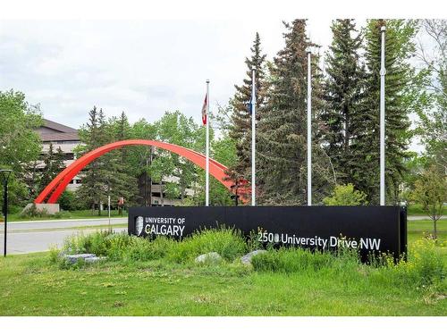 2435 23 Street Nw, Calgary, AB - Outdoor With View