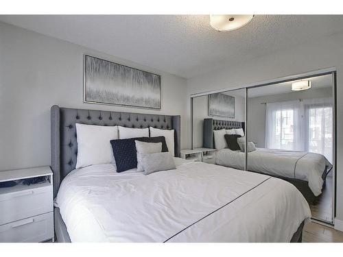 8 Fawn Crescent Se, Calgary, AB - Indoor Photo Showing Bedroom