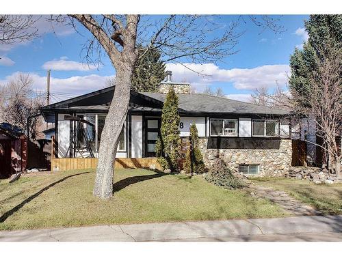 8 Fawn Crescent Se, Calgary, AB - Outdoor