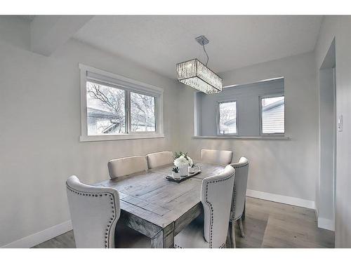 8 Fawn Crescent Se, Calgary, AB - Indoor Photo Showing Dining Room