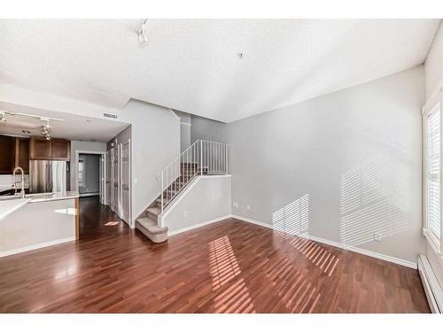 105-112 14 Avenue Se, Calgary, AB - Indoor