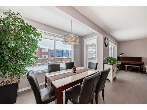 21 Sherwood Street Nw, Calgary, AB - Indoor Photo Showing Dining Room