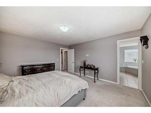 21 Sherwood Street Nw, Calgary, AB - Indoor Photo Showing Bedroom