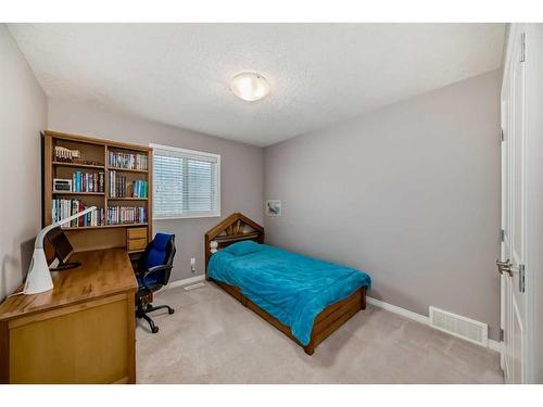 21 Sherwood Street Nw, Calgary, AB - Indoor