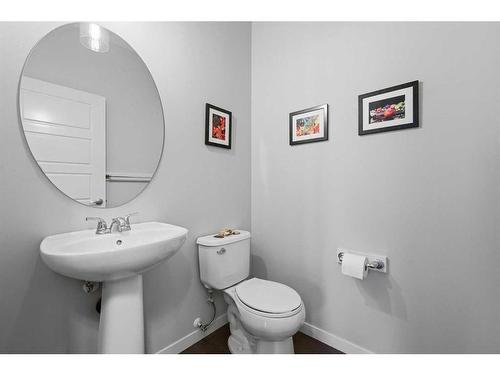 2224 Brightoncrest Green Se, Calgary, AB - Indoor Photo Showing Bathroom