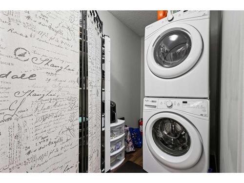 2224 Brightoncrest Green Se, Calgary, AB - Indoor Photo Showing Laundry Room