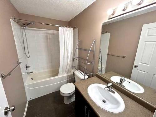 1208-325 3 Street Se, Calgary, AB - Indoor Photo Showing Bathroom