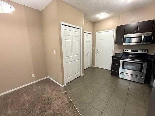 1208-325 3 Street Se, Calgary, AB - Indoor Photo Showing Other Room