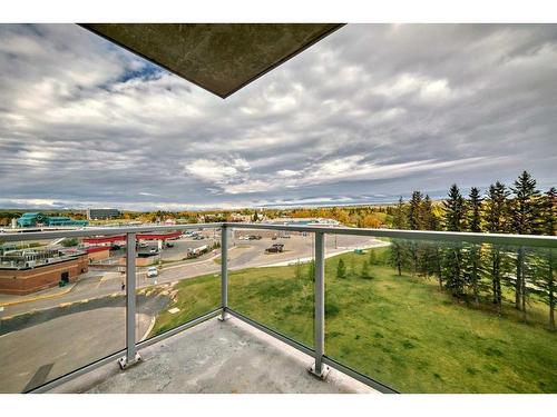 513-30 Brentwood Common Nw, Calgary, AB - Outdoor With View