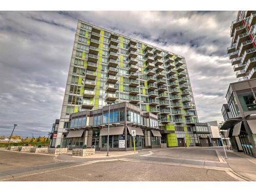 513-30 Brentwood Common Nw, Calgary, AB - Outdoor With Facade