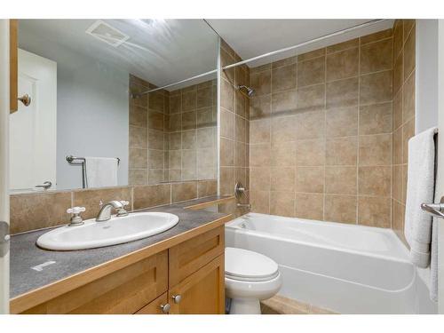 1503-836 15 Avenue Sw, Calgary, AB - Indoor Photo Showing Bathroom