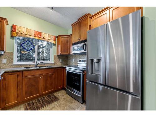 438-20 Discovery Ridge Close Sw, Calgary, AB - Indoor Photo Showing Kitchen