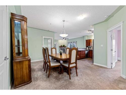 438-20 Discovery Ridge Close Sw, Calgary, AB - Indoor Photo Showing Dining Room