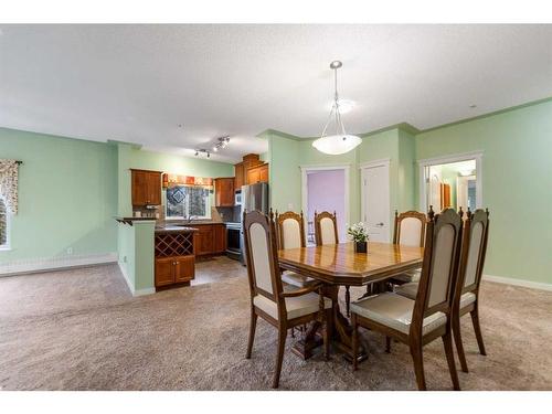 438-20 Discovery Ridge Close Sw, Calgary, AB - Indoor Photo Showing Dining Room