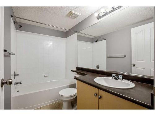 2221-10 Prestwick Bay Se, Calgary, AB - Indoor Photo Showing Bathroom