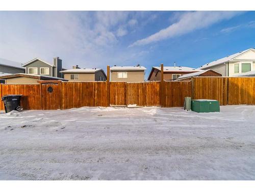 50 Martindale Drive Ne, Calgary, AB - Outdoor