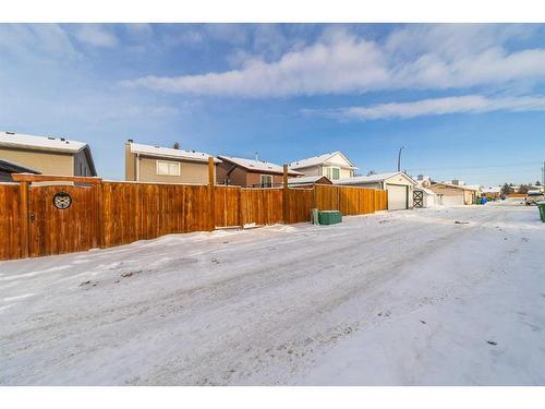 50 Martindale Drive Ne, Calgary, AB - Outdoor