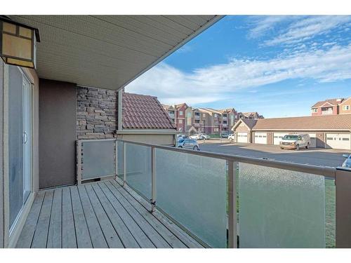 1712 Edenwold Heights Nw, Calgary, AB - Outdoor With Exterior