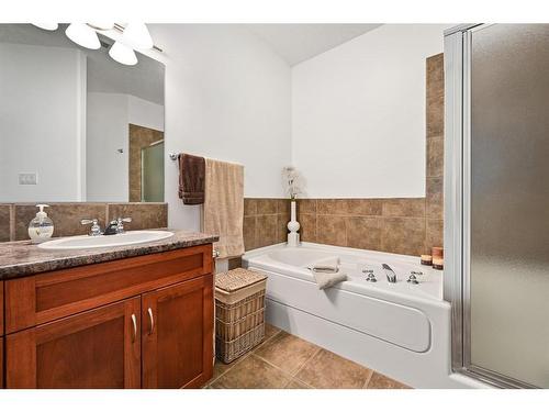 540-10 Discovery Ridge Close Sw, Calgary, AB - Indoor Photo Showing Bathroom