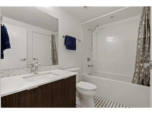 3004-930 6 Avenue Sw, Calgary, AB - Indoor Photo Showing Bathroom