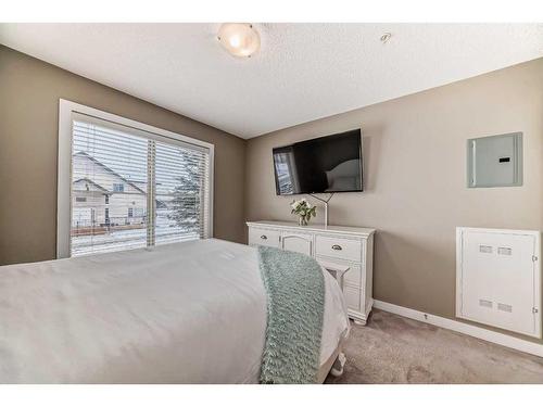 3101-1317 27 Street Se, Calgary, AB - Indoor Photo Showing Bedroom