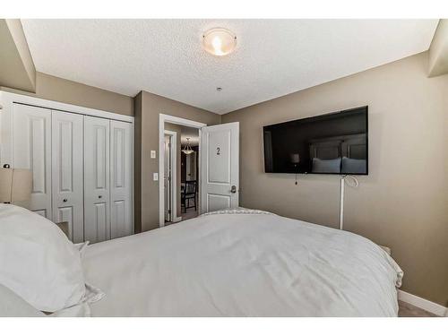 3101-1317 27 Street Se, Calgary, AB - Indoor Photo Showing Bedroom