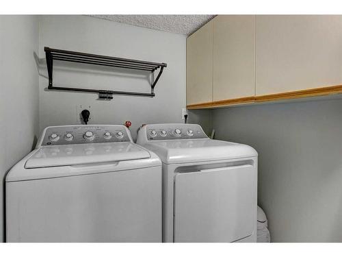 302-1731 9A Street Sw, Calgary, AB - Indoor Photo Showing Laundry Room