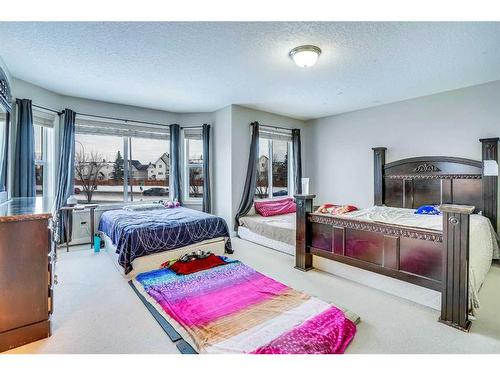 63 New Brighton Close Se, Calgary, AB - Indoor Photo Showing Bedroom