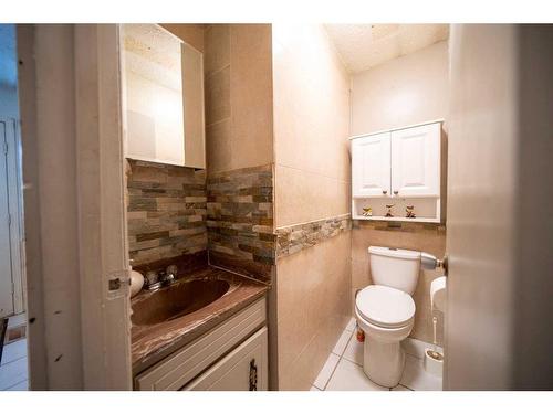 244 High Point Estates, Rural Rocky View County, AB - Indoor Photo Showing Bathroom