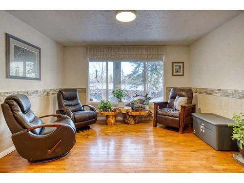 244 High Point Estates, Rural Rocky View County, AB - Indoor Photo Showing Living Room