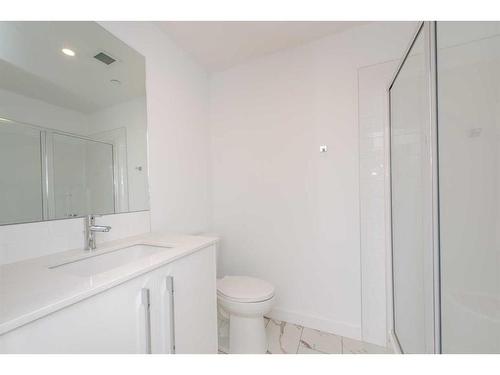 3407-111 Wolf Creek Drive Se, Calgary, AB - Indoor Photo Showing Bathroom