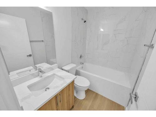 8 Martinglen Mews Ne, Calgary, AB - Indoor Photo Showing Bathroom