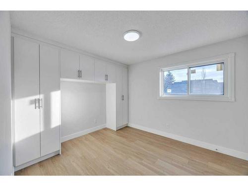 8 Martinglen Mews Ne, Calgary, AB - Indoor Photo Showing Other Room