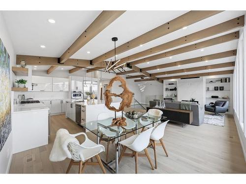 524 Scarboro Avenue Sw, Calgary, AB - Indoor Photo Showing Dining Room