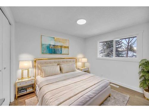 5915 Rundlehorn Drive Ne, Calgary, AB - Indoor Photo Showing Bedroom