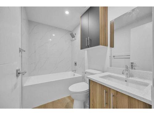 5915 Rundlehorn Drive Ne, Calgary, AB - Indoor Photo Showing Bathroom