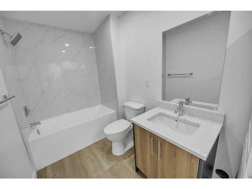 5915 Rundlehorn Drive Ne, Calgary, AB - Indoor Photo Showing Bathroom