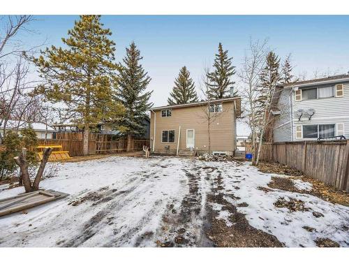 5915 Rundlehorn Drive Ne, Calgary, AB - Outdoor