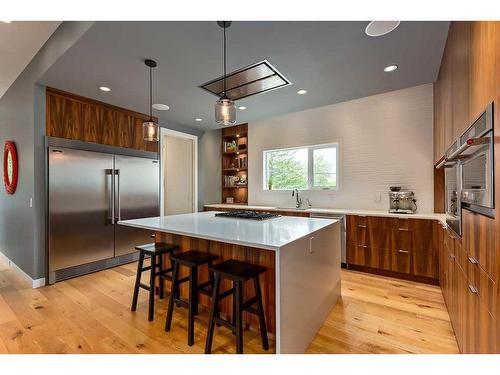 3901 17 Street Sw, Calgary, AB - Indoor Photo Showing Kitchen With Upgraded Kitchen