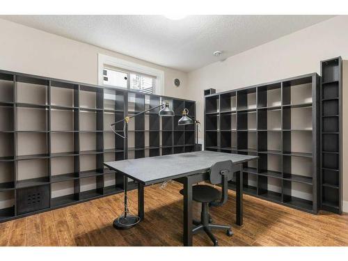 281 Kinniburgh Boulevard, Chestermere, AB - Indoor Photo Showing Office