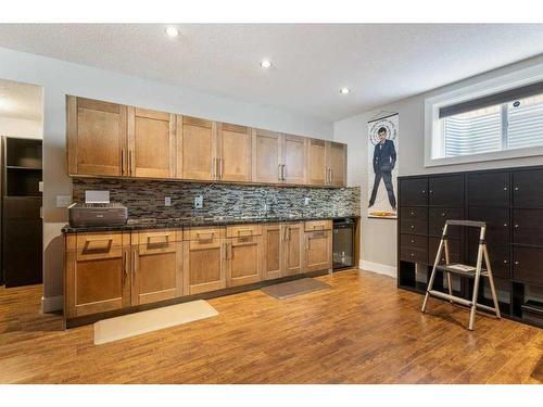 281 Kinniburgh Boulevard, Chestermere, AB - Indoor Photo Showing Kitchen