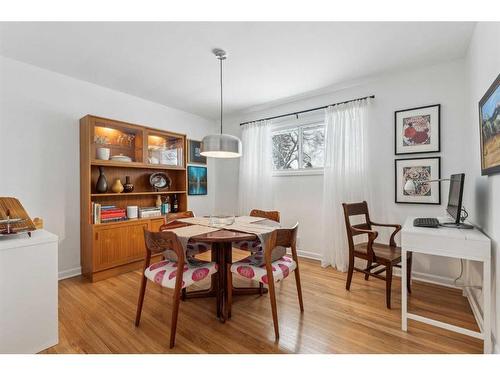 936 40 Avenue Nw, Calgary, AB - Indoor Photo Showing Dining Room