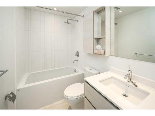 408-1501 6 Street Sw, Calgary, AB - Indoor Photo Showing Bathroom