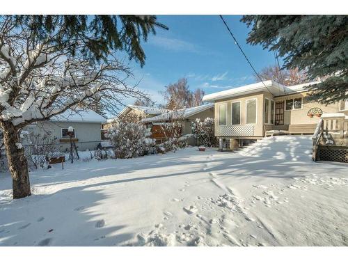 4719 Vanguard Place Nw, Calgary, AB - Outdoor